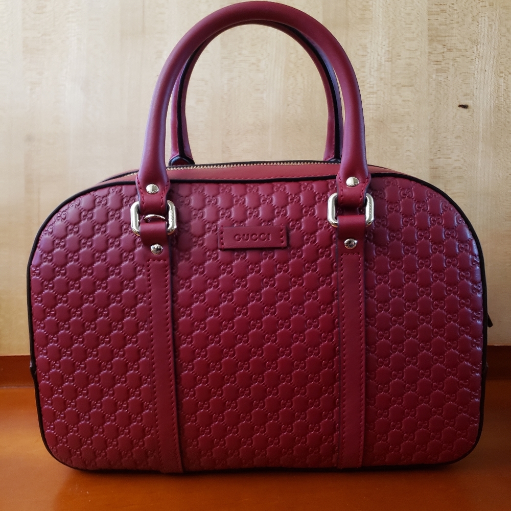 Gucci Microguccissima Crossbody Handbag